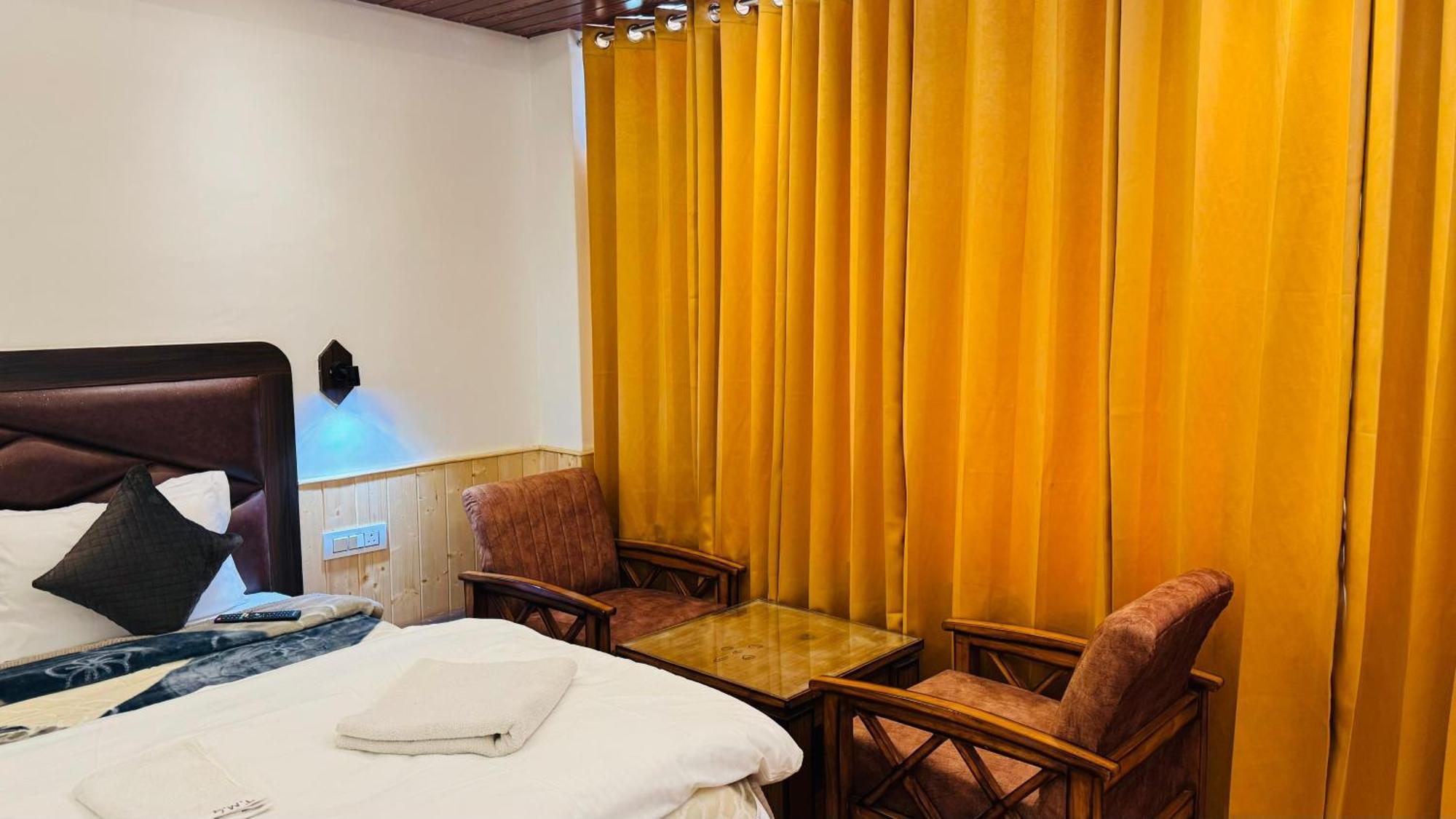 The Midnight Garden Manali Hotel Eksteriør billede